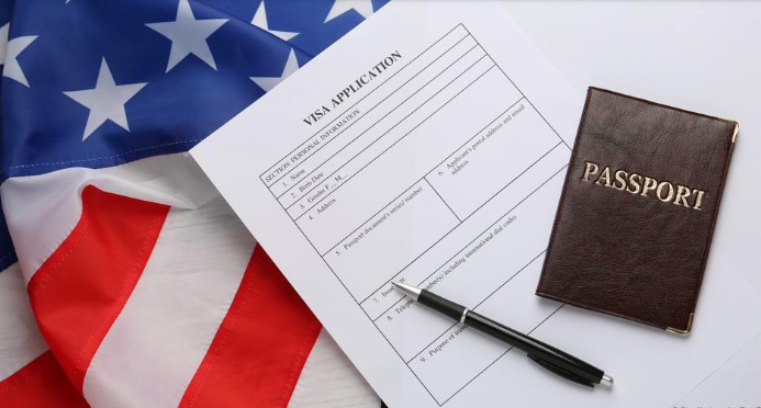 SHBA do të rishikojë të gjitha vizat për të huajt