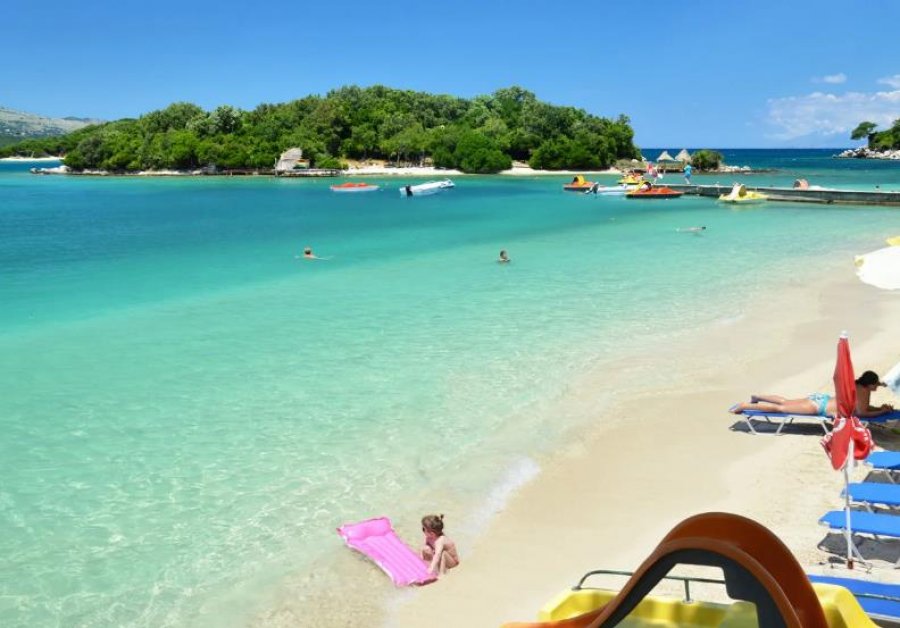 Sherr në Ksamil për marrjen me qira të jet-ski-së, 3 të shoqëruar në Komisariat