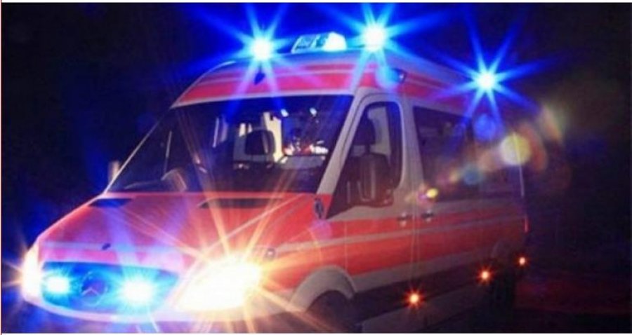 Sherr në Vlorë, dy të plagosur me thikë përfundojnë në spital