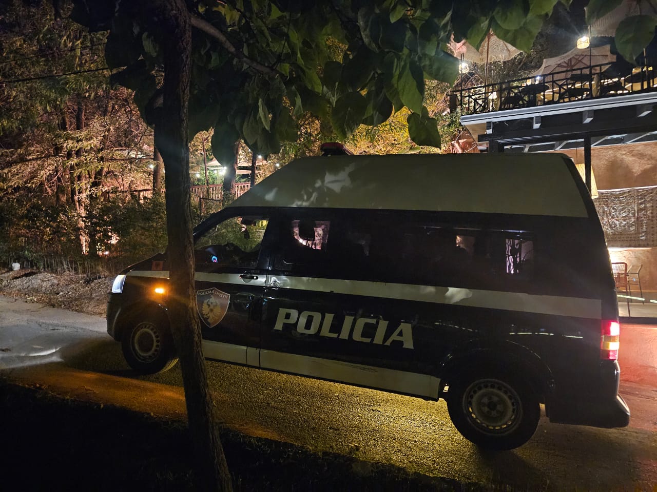 Sherri me thika në Korçë, reagon policia: Konflikti për motive të dobëta, dy persona të plagosur (EMRAT)