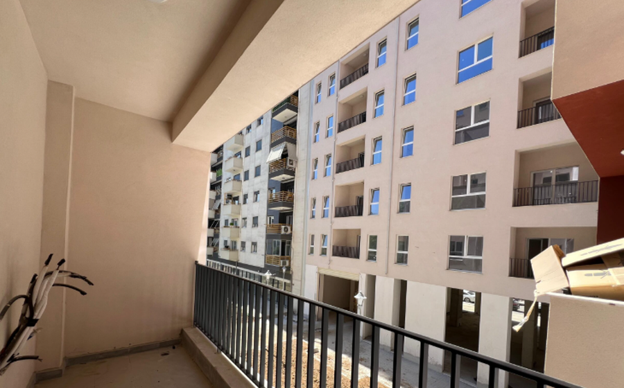 Shiti dy herë të njëjtin apartament, procedohet penalisht noterja në Tiranë