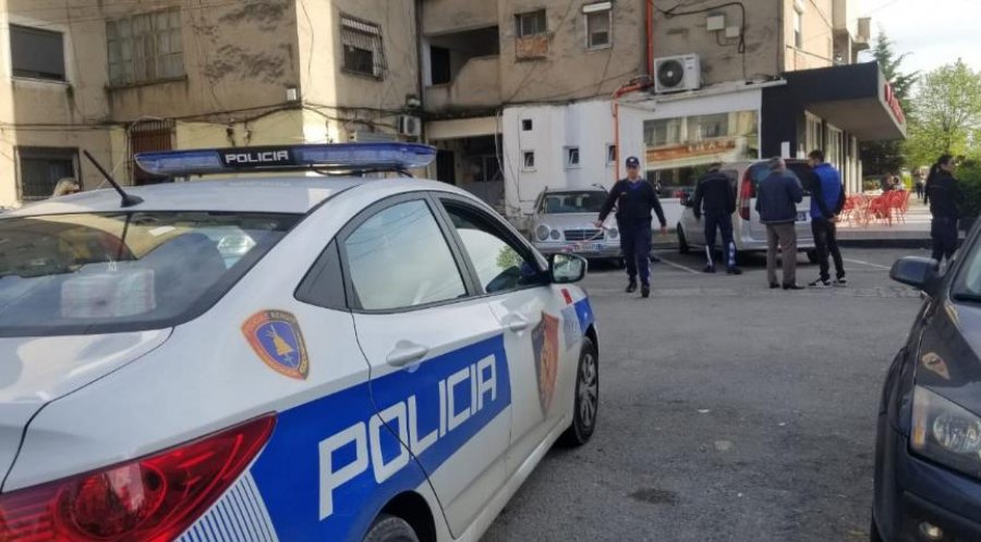 Shkodër/ Po shkonte për të marrë detyrën, aksidentohet polici mbi vijat e bardha