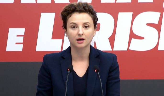 “Shqipërisë i kanë ikur gjysma e mjekëve”/ PL, godet arsimin: Studentët zgjedhin largimin jashtë ose…