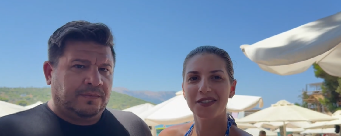 Shqiptari nuk harron rrënjët, prej 8 vitesh bën pushime në jug me gruan izraelite dhe 4 fëmijët: Në pëlqen shumë Ksamili, Borshi dhe Dhërmiu (VIDEO)