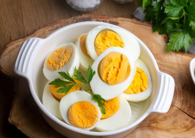 Si ndikojnë vezët në shëndetin e veshkave