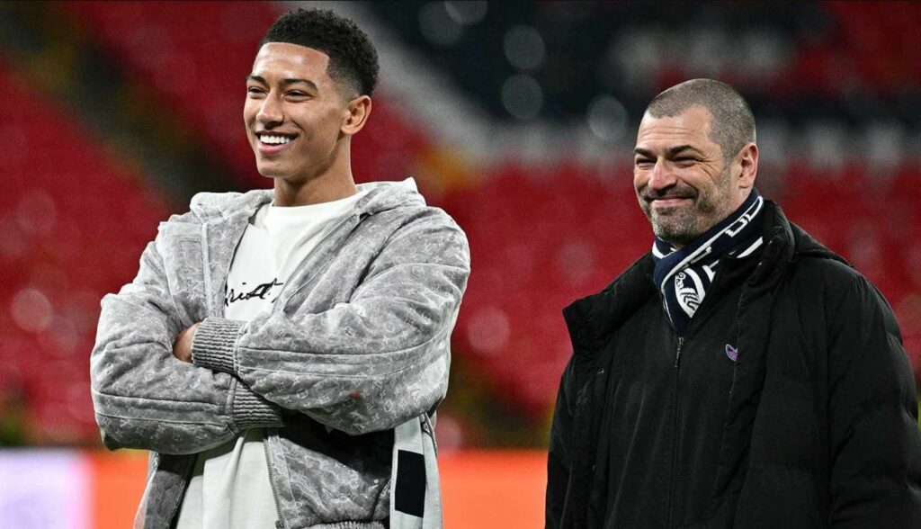 Situatë e pazakontë te Dortmund, babai i Jobe Bellingham “kapet” me trajnerin