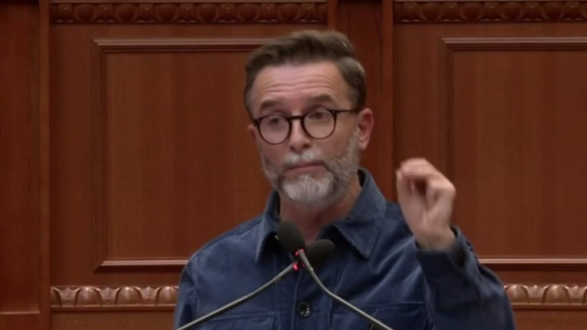 Skemat piramidale online/ Braçe denoncon me emra rastet në Divjakë: Ndërprisni aktivitetin, ndaloni kërcënimet ndaj viktimave