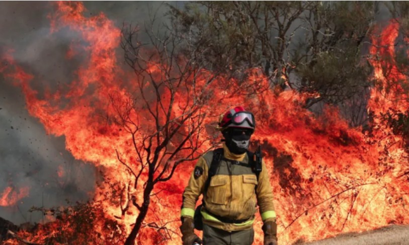 Spanjë, zjarret djegin 30,000 hektarë pyje brenda 24 orësh