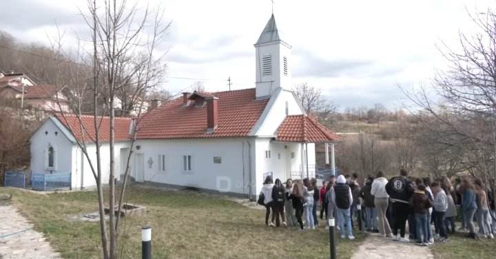 Studiuesi Gjergji: Shkolla në Kosovë 300 vjet para mësonjëtores në Korçë (Video)