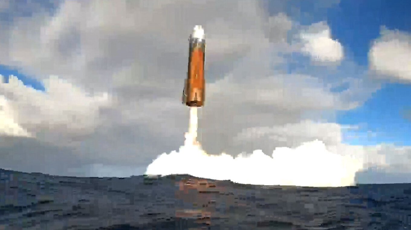 Suksesi i 10-të i anijes kozmike së SpaceX, shihni videon e fluturimit dhe uljes mbresëlënëse në Oqeanin Indian