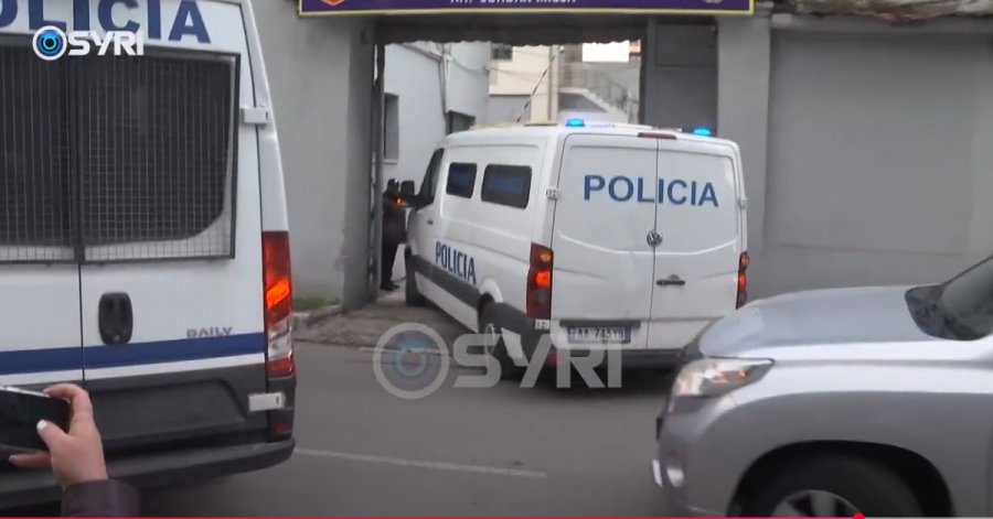 SYRI TV/ Humbi jetën i burgosuri, Komiteti Shqiptar i Helsinkit: Besnik Koçiu u dërgua me vonesë në spital