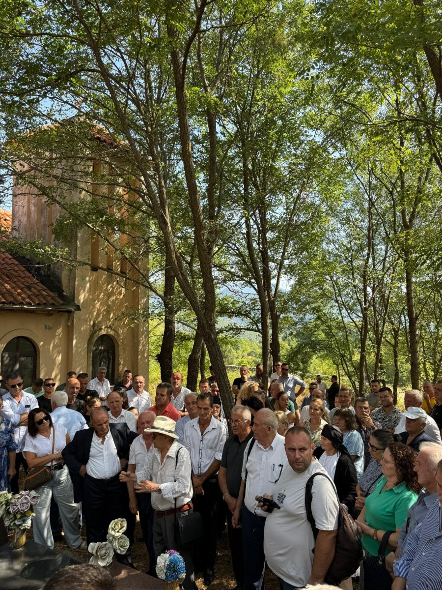 SYRI TV/ Përkujtohet masakra e Qafë Valmirit, regjimi vrau 14 burra për vdekjen e Bardhok Bibës