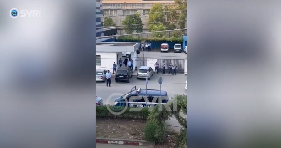 SYRI TV/ Rama mbyll ‘News 24’, policia nxjerr gazetarët dhe rrethon godinën! Gjithçka çfarë ndodhi sot, 9 gusht 2025