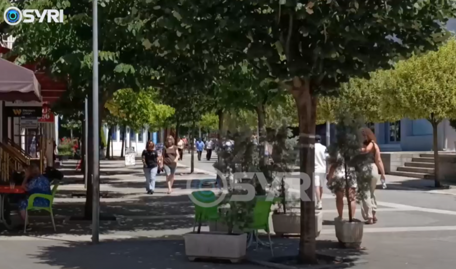 SYRI TV/ Të zhgënjyer nga premtimet e Ramës, të moshuarit në Librazhd: Pensionet s’na dalin as për ilaçe