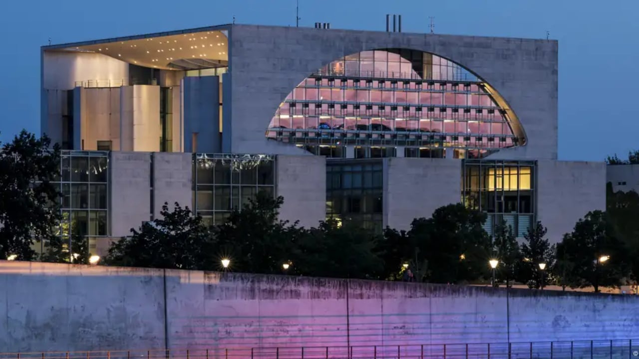 Takime në kohë krize dhe planifikim strategjik, Gjermania miraton ngritjen e Këshillit të Sigurisë Kombëtare