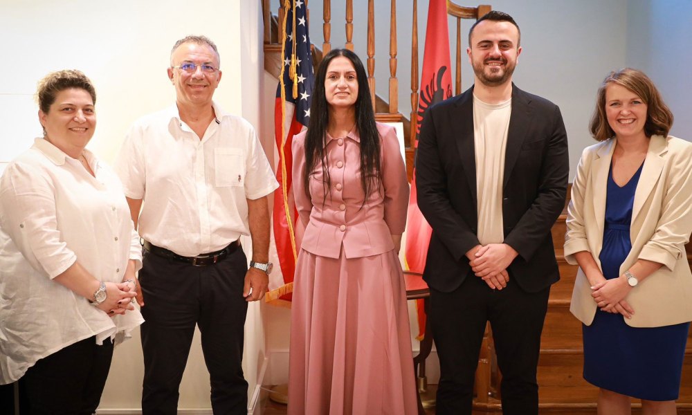 ‘Të kuptojmë shqetësimet’/ Ambasada Amerikane pret deputetët e rinj të Kuvendit