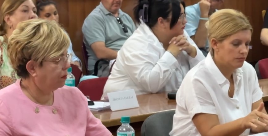 Tensione në mbledhjen e Këshillit Bashkiak, fermerët paralajmërojnë beteja ligjore