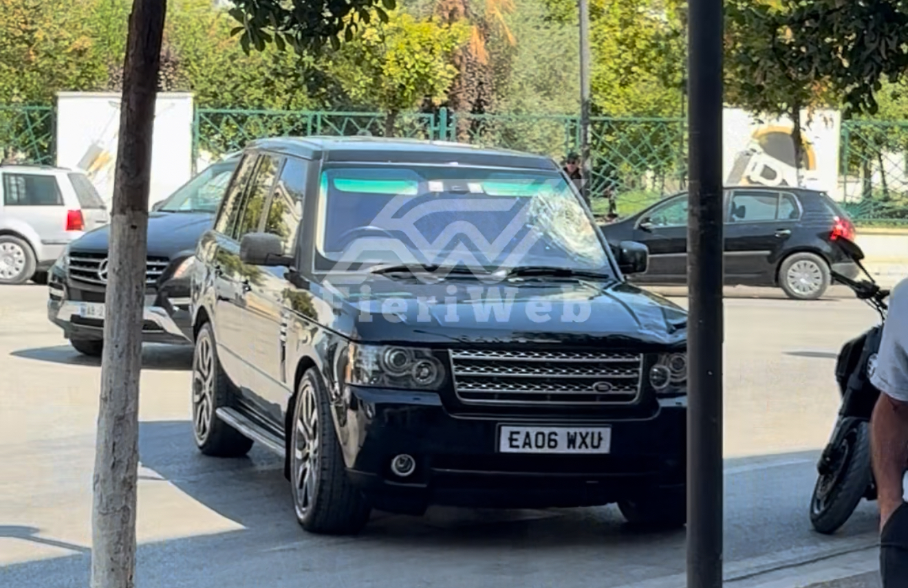 Tragjedi në Fier: Kalimtari i aksidentuar nga një 17-vjeçar pa patentë, dërgohet në Spitalin e Traumës në Tiranë