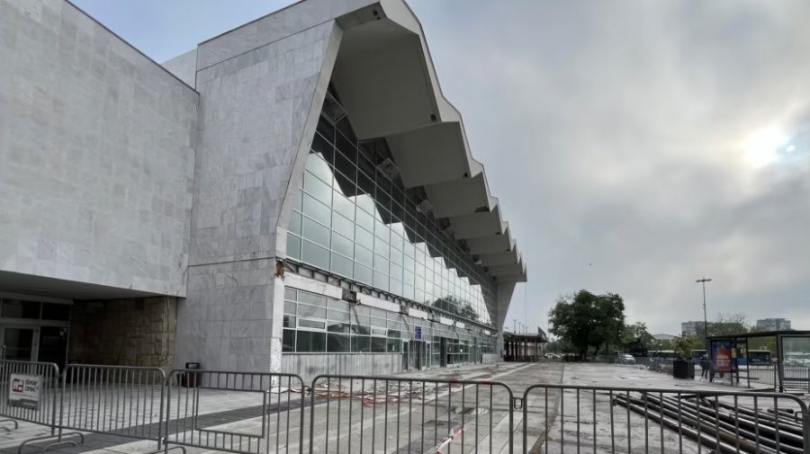 Tragjedia me 16 viktima në Novi Sad, Gjykata e Beogradit lëshon masë arresti për ish-ministrat dhe të dyshuarit e tjerë