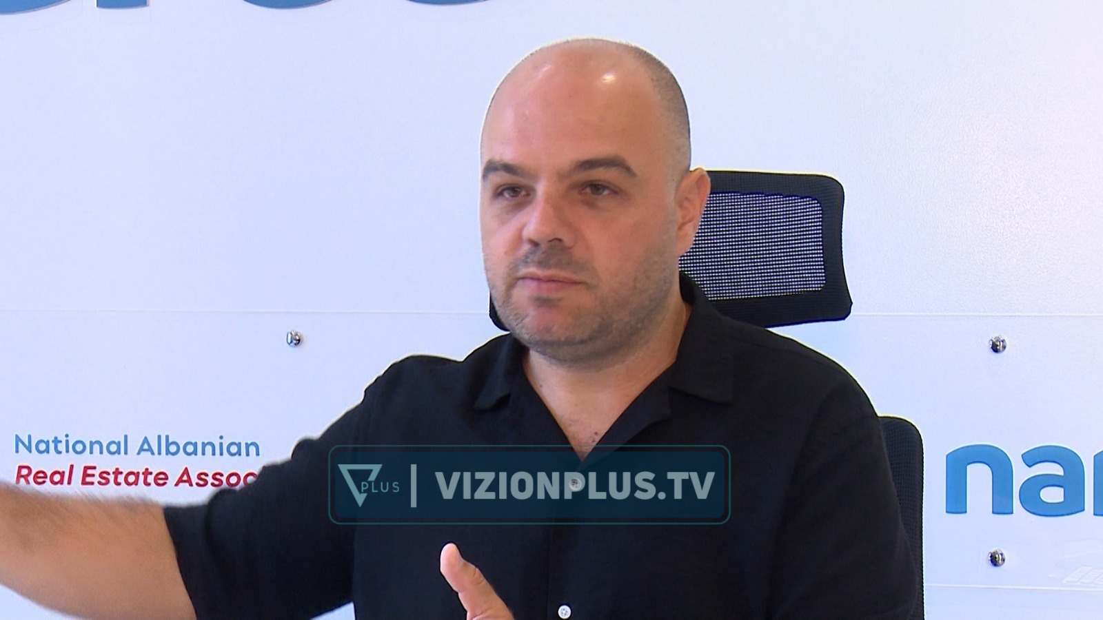 Tregu i pronave “në vend numëro”, agjentët imobiliarë: Qytetarët stepen për të blerë apartamente