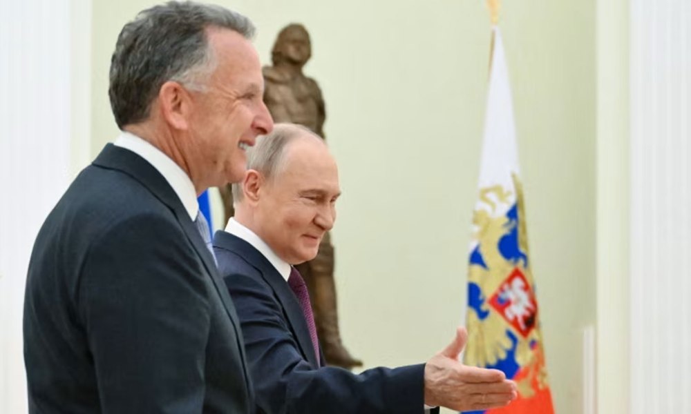 Trump nuk tërhiqet/ I dërguari amerikan arrin në Moskë, a do arrijë të bindë Putin për paqe?