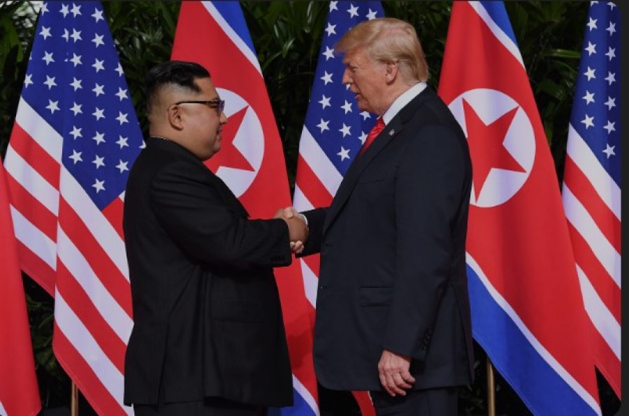 Trump paralajmëron takim me Kim Jong Un