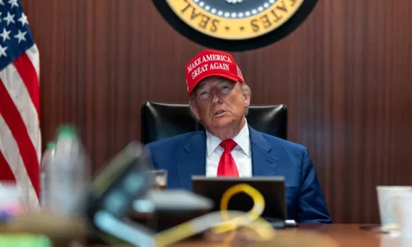 Trump rrit tarifat për dhjetëra vende anembanë botës, për Kosovën e Shqipërinë s’ka ndonjë vendim