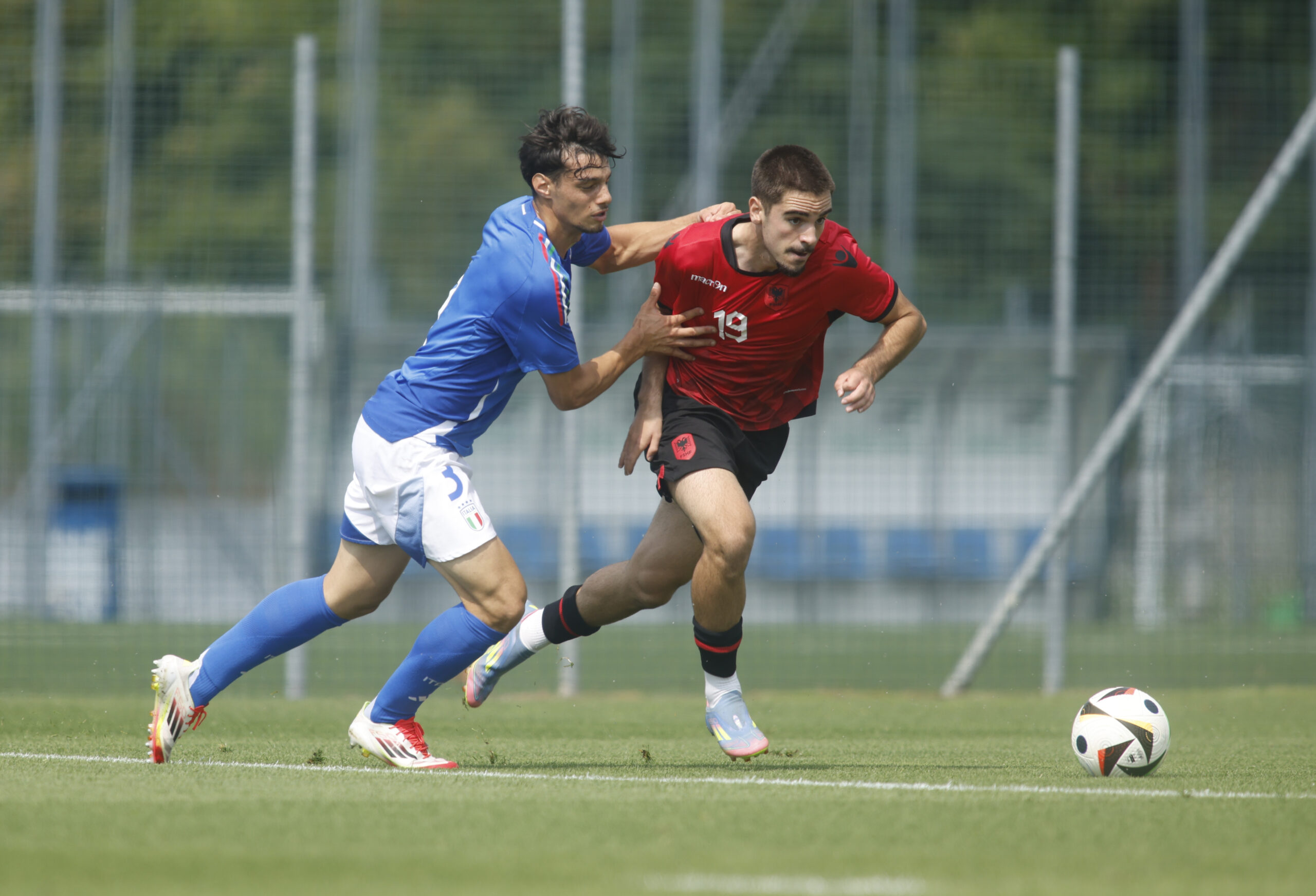 U-19/ Paraqitje pozitive, Shqipëria barazon ndeshjen e dytë me Italinë