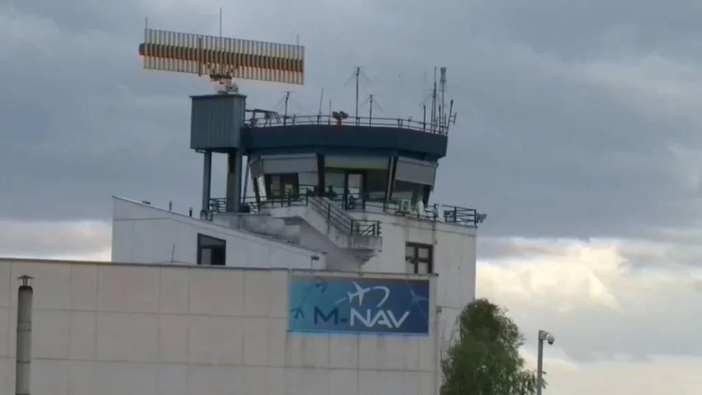 U nis nga Shkupi, avioni përplaset me zogjtë, bën ulje emergjente