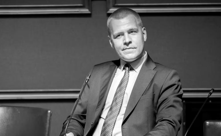 U vetëvra brenda parlamentit finlandez, kush ishte deputeti 30-vjeçar 