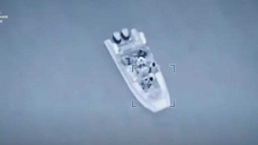 Ukrainasit shkatërrojnë një anije patrullimi ruse në Detin e Zi duke përdorur një laser të drejtuar nga dron