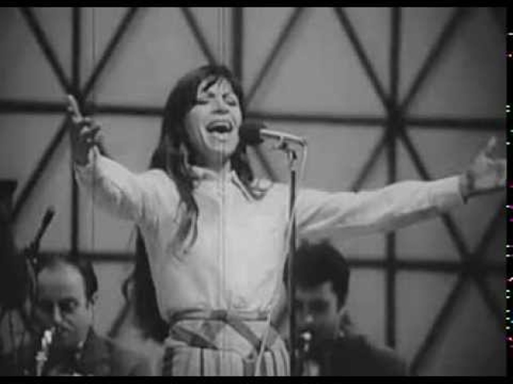 Vaçe Zela: Fëmija i parë (teksti dhe kënga)