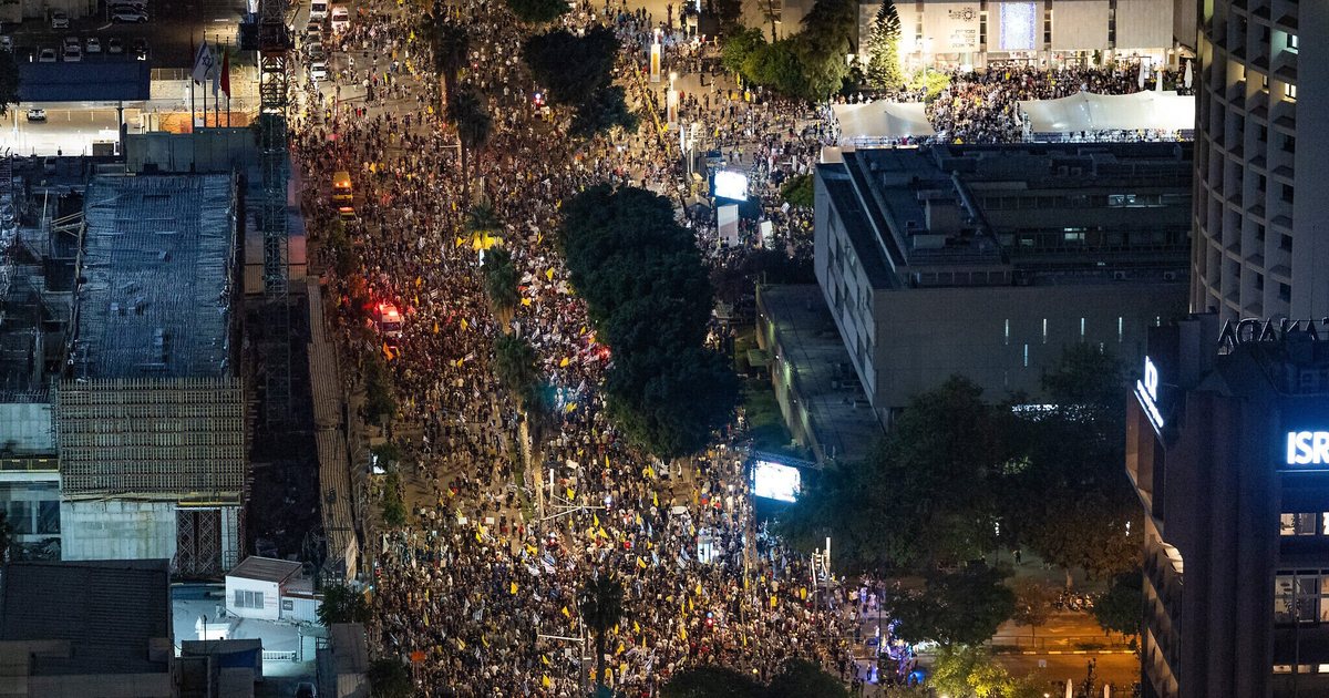 VD- Mbi 300 mijë izraelitë dalin në “Sheshin e Pengjeve”, i kërkojnë Netanyahut të ndalojë luftën