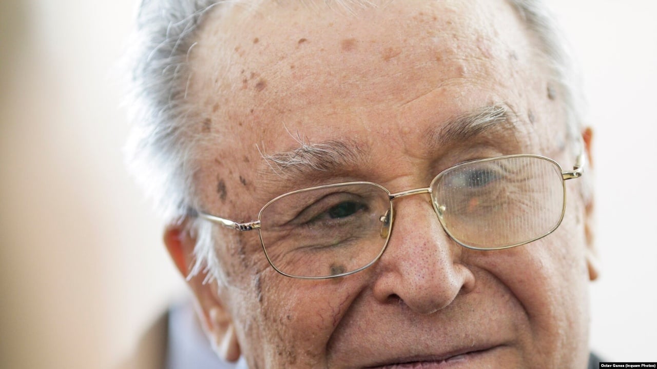 Vdes Ion Iliescu, udhëheqësi i parë postkomunist i Rumanisë