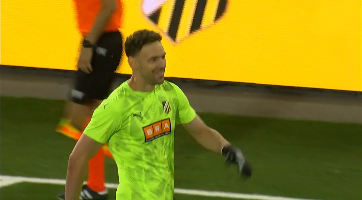 VIDEO/ Ka akull në venat e tij! Etrit Berisha i shënon gol Anderleht, e eleminon nga Europa League dhe ecën si…Conor McGregor