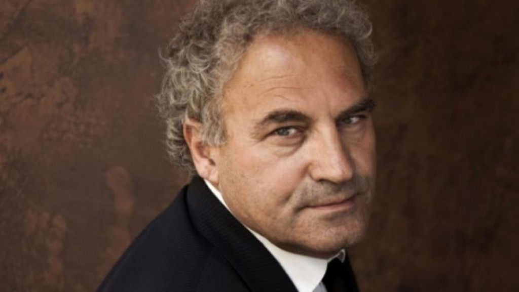 Visar Zhiti: Sa pak dimë të lexojmë, sa shumë dimë të urrejmë…