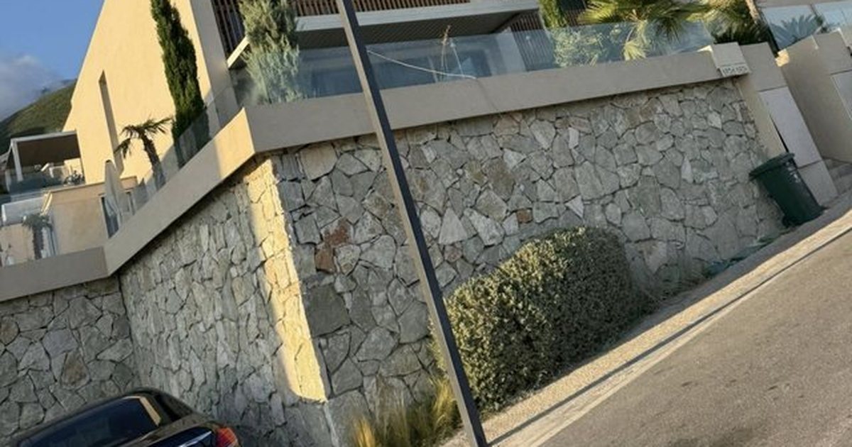 ZBULIMI/ Elvi Fundo është pronari i vilës 2 milionë euro, i fëmijës 12-vjeçar që do “shiste” limonada