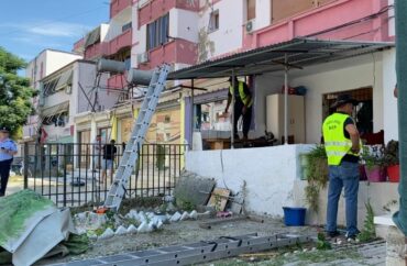 Zhvillohet faza e dytë e aksionit për lirimin e hapësirave publike në Lushnje, puna vazhdon intensivisht