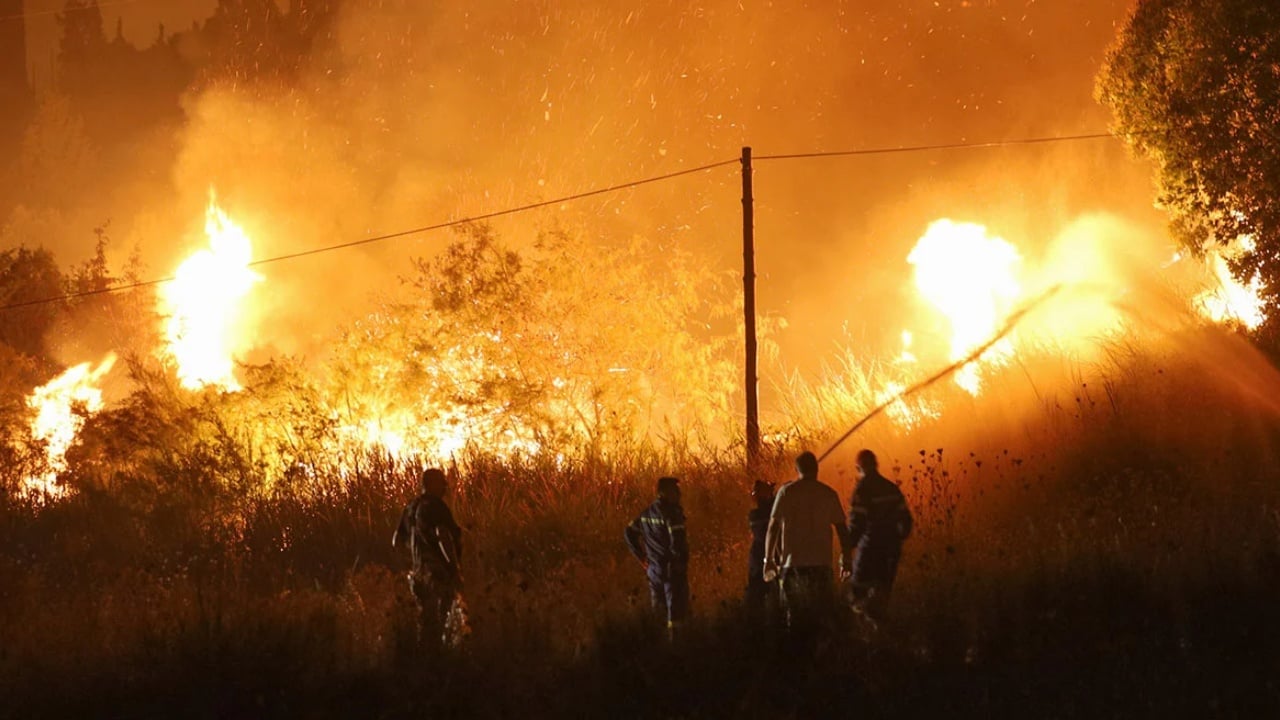 Zjarret në përmasa apokaliptike në Spanjë, flakët djegin 300 mijë hektarë tokë në 24 orët e fundit