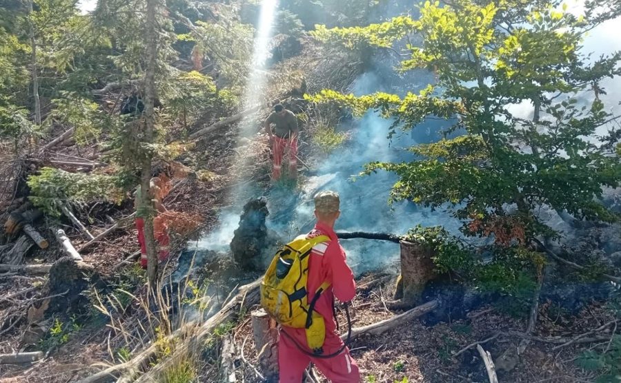 Zjarret në vend, Ministria e Mbrojtjes bën bilancin për 24 orët e fundit: 10 vatra aktive