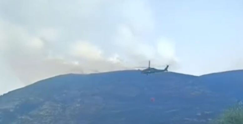 Zjarri në Lapardha, angazhohen dy helikopterë të Forcave të Armatosura