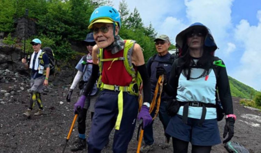 102-vjeçari ngjit malin 3 776 metra të lartë