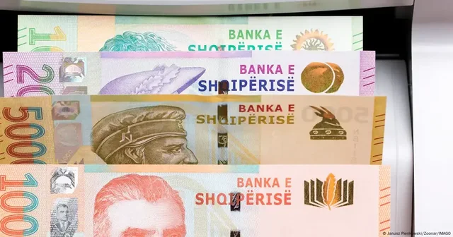 A mund të bëhet vërtet Shqipëria një ekonomi pa para në dorë?