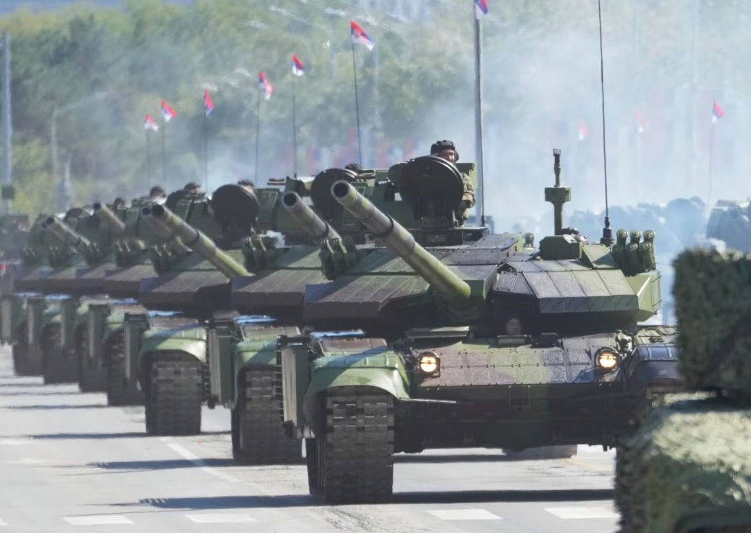 A po përgatitet Serbia për luftë?