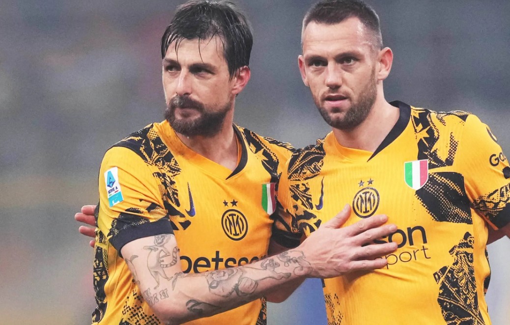 Acerbi-De Vrij drejt perëndimit të karrierës, Inter piketon qendërmbrojtësin që i mungon