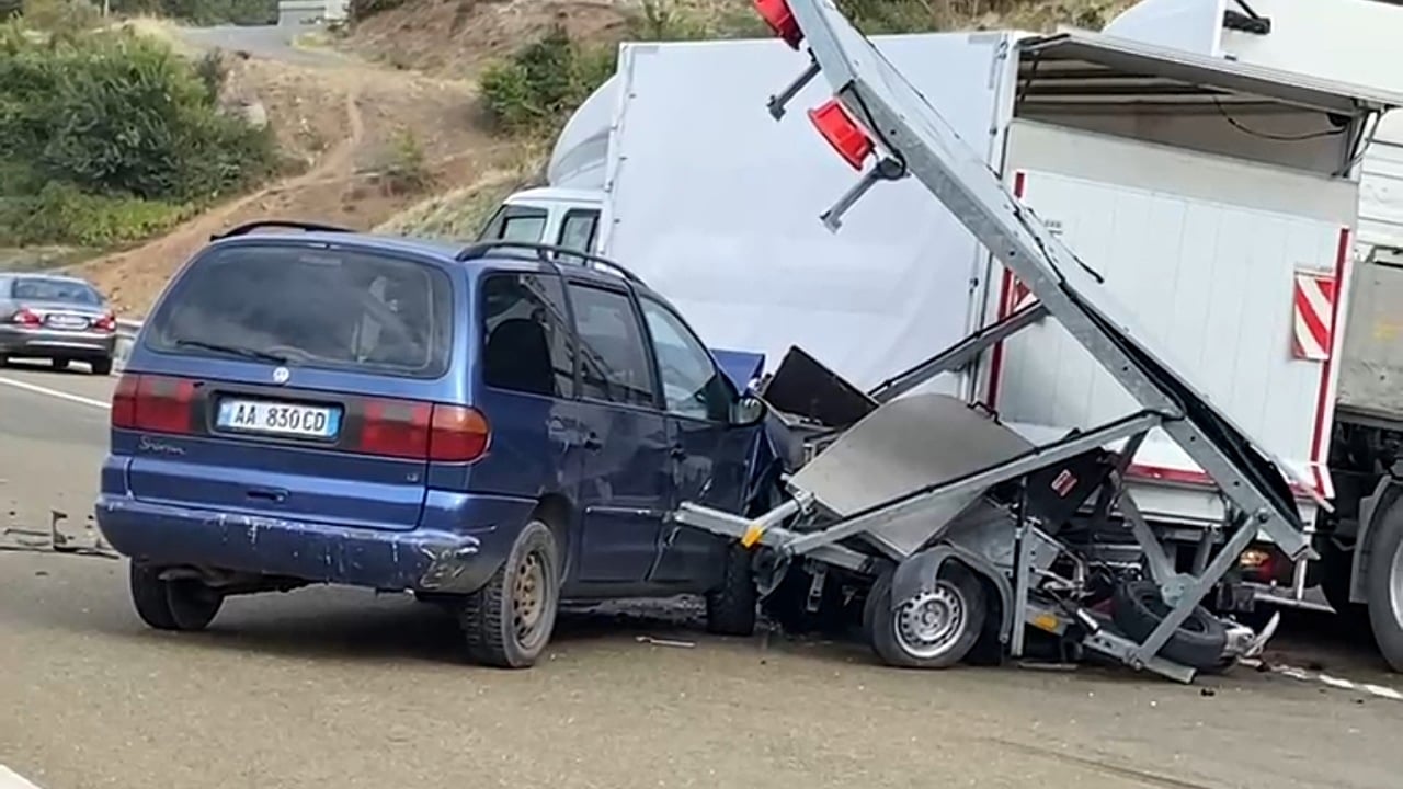 Aksident zinxhir pranë kufirit Kosovë-Shqipëri, gjashtë automjete të përfshira