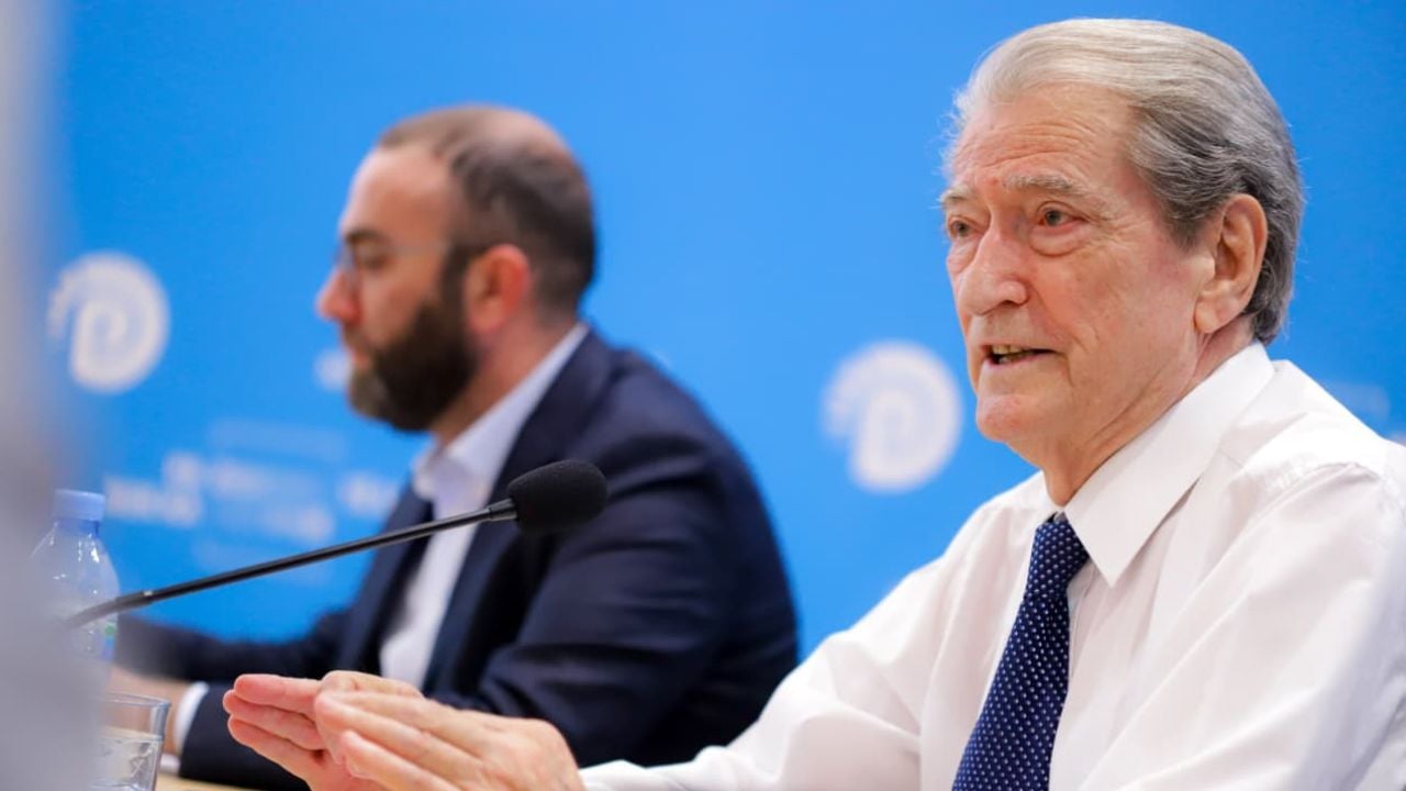 “Akti terrorist ndaj Mziut, vepër e narkoshtetit”, Berisha: Heshtja e autoriteteve dëshmon se qëndrojnë prapa tij