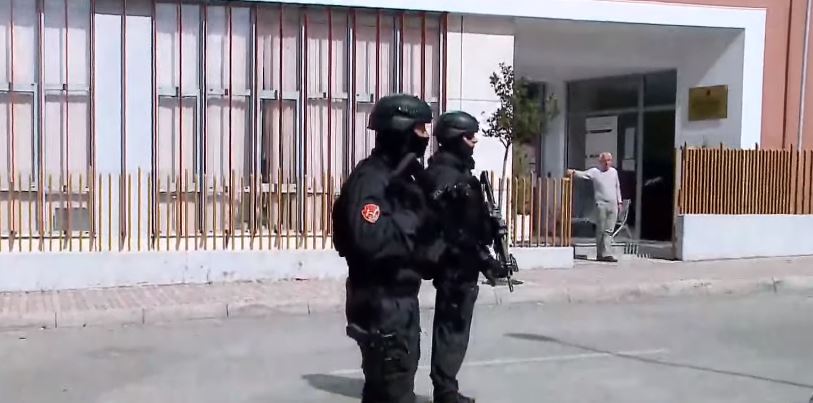 Akuzohet për marrëdhënie s*eksuale me vajzën e mitur të bashkëjetueses, Gjykata merr vendimin për 37-vjecarin