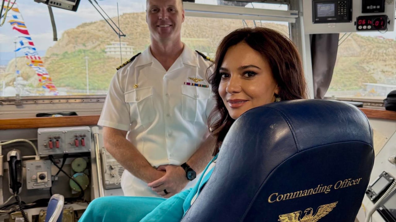 “Aleancë e pathyeshme Shqipëri-SHBA”/ Spiropali në bordin e “Mount Whitney: Anija e parë luftarake që ankorohet në Porto Romano