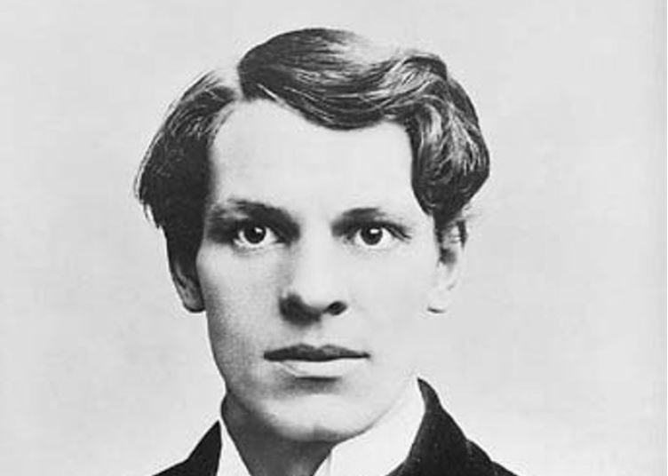 Angazhimi i aktorit të famshëm në ushtrinë gjermane — Intervista ekskluzive me Aleksandër Moisiun në Berlin